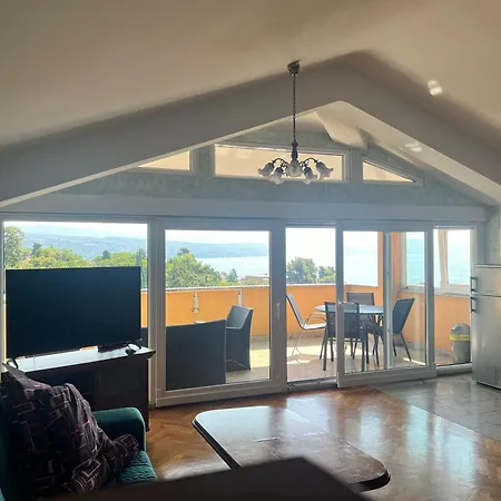 Apartment Elza Opatija